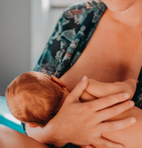 Wearing Nursing Bra To Avoid Controversy When Breastfeeding In Public Large